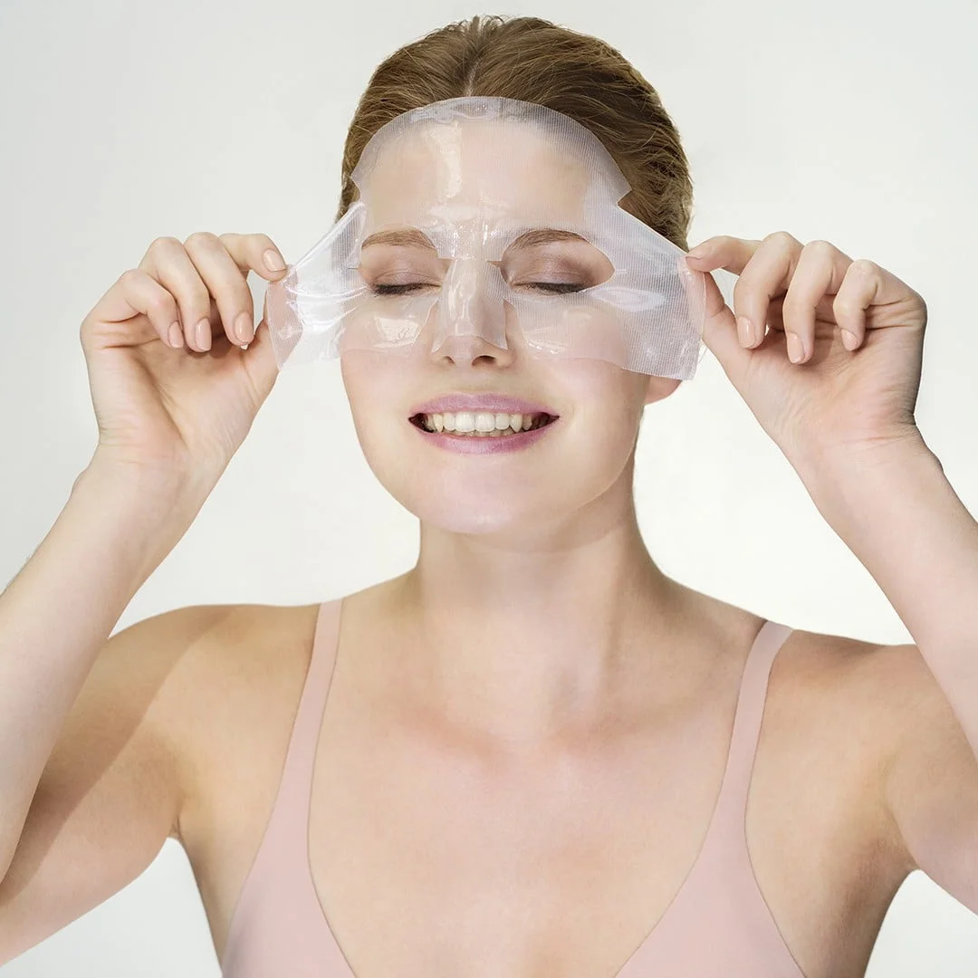 2021_01_08_IT_Mask_Model-2.webp