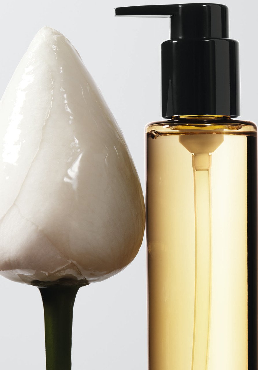 2696_SHU-UEMURA_CAMELIA_PACK_CMJN-copie.jpg