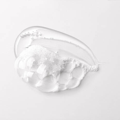 shu-uemura-art-of-hair-hair-strengthening-rice-water-shampoo-texture.jpg